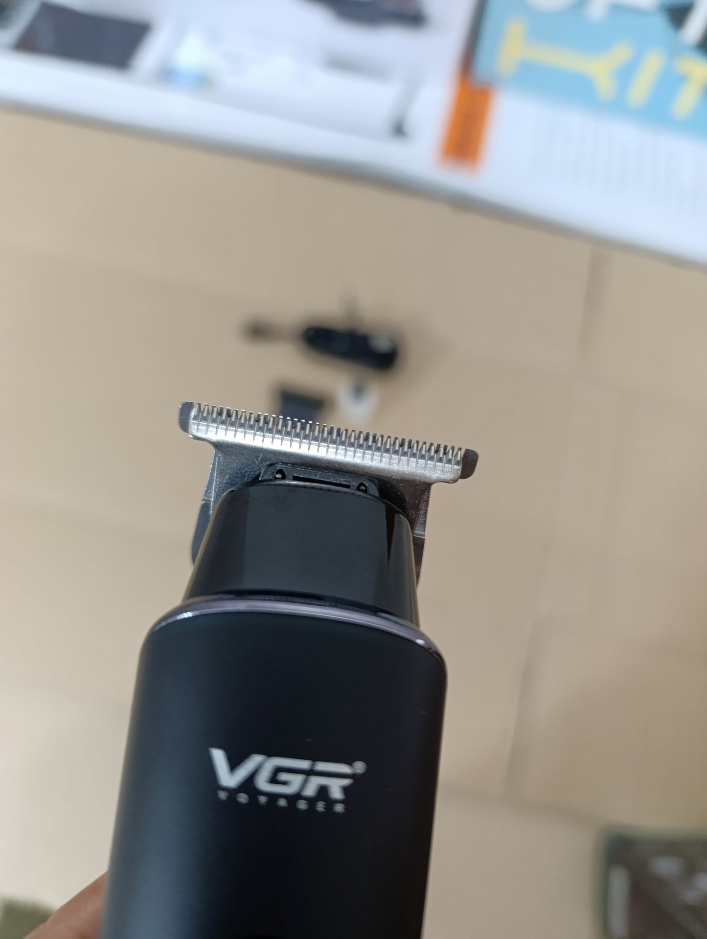 VGR Professional Hair Trimmer V-937